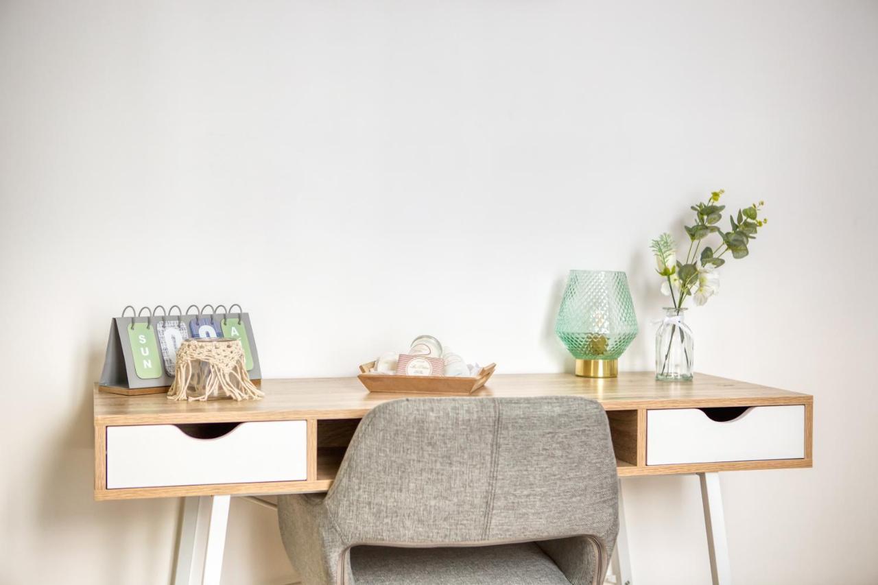 Grand Line - Parking- Metro 5 - Easy Check-In - Netflix - Disney Plus Leilighet Pantin Eksteriør bilde